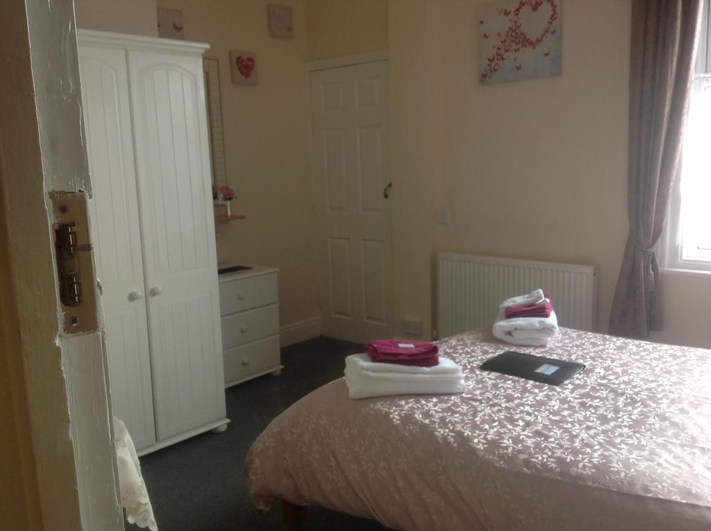 Cleasewood Guest House Great Yarmouth Exterior foto